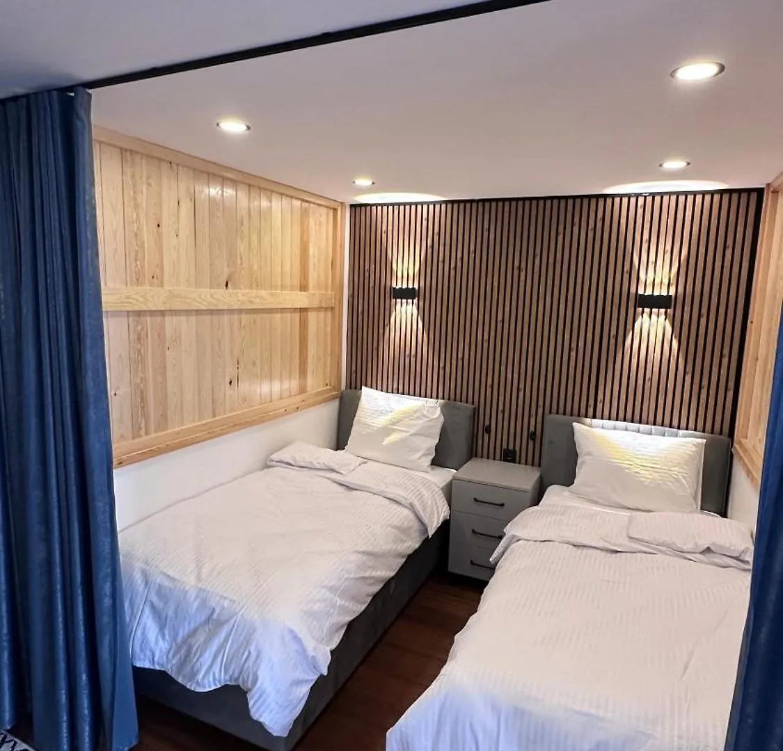Golden Wood Suites Istanbul Apartment
