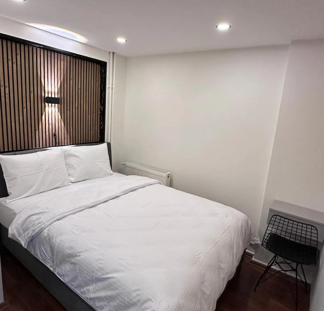 Golden Wood Suites Istanbul Apartment